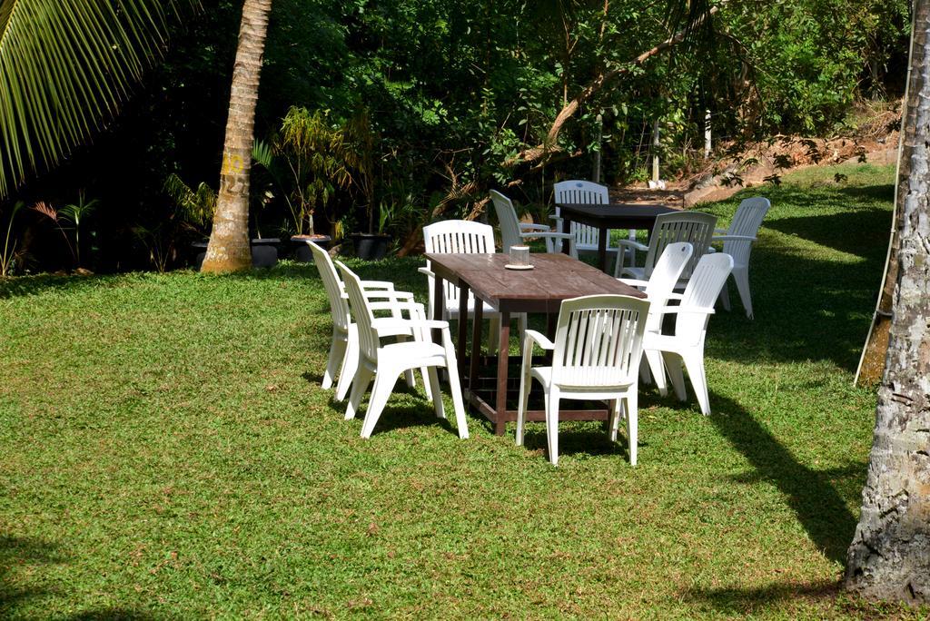 Jungle Beach Hostel Unawatuna Zewnętrze zdjęcie